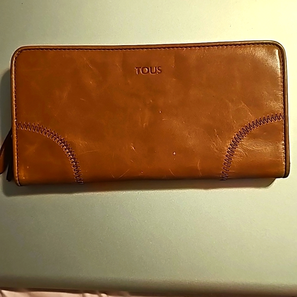 Tous Designer Ladies Wallet. Tan,Leather, 2 Separate Zip Compartments, Snap Clos